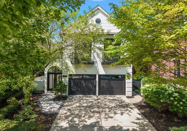 3rd image of 596 Henrietta St, Birmingham, MI 48009 | MLS# 20261059967