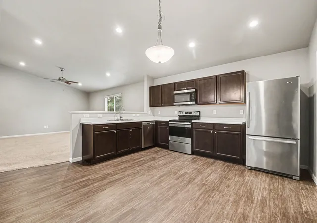 5th image of 1202 Pinewood Dr, Greenville, MI 48838 | MLS# 65026039861
