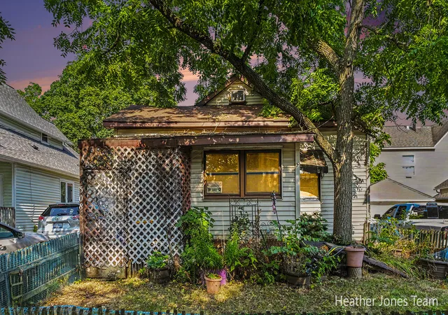 image of 308 National Ave Nw, Grand Rapids City Kent, MI 49504 | MLS# 65026039864