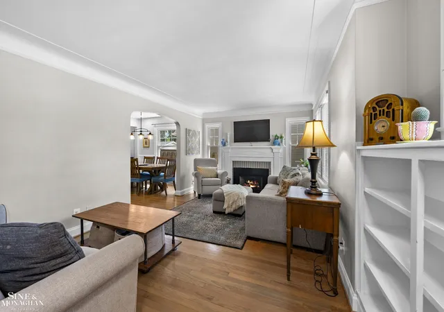 5th image of 1648 Hampton Rd, Grosse Pointe Woods, MI 48236 | MLS# 58050216919
