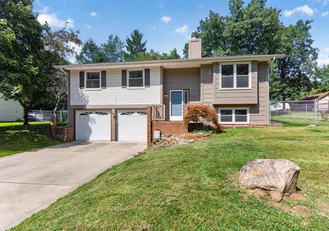 Photo 1 of Single family home for sale at 2528 Tricia Dr, Jackson, MI 49201 | MLS# 55026039869 | Listing updated on 2026-09-02