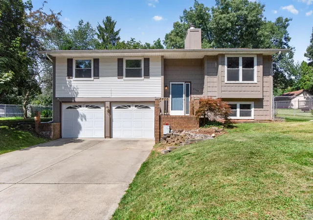 Photo 2 of Single family home for sale at 2528 Tricia Dr, Jackson, MI 49201 | MLS# 55026039869 | Listing updated on 2026-09-02