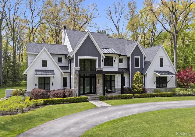 Photo 1 of Sale Pending at 5200 Windingwood Dr, Bloomfield Hills, MI 48302 | MLS# 20261059984 | Listing updated on 2026-09-15