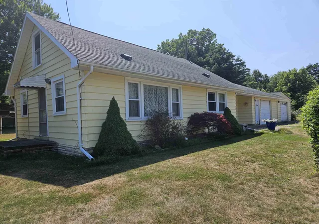 Photo 3 of Single family home for sale at 7216 Edwina Ln, Lexington, MI 48450 | MLS# 58050216929 | Listing updated on 2026-09-17