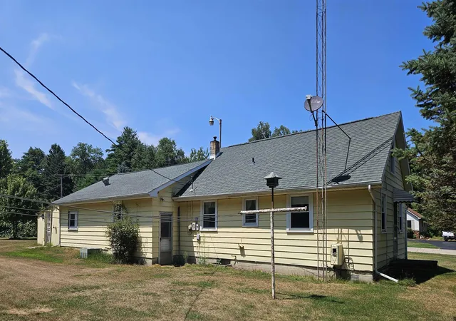 Photo 4 of Single family home for sale at 7216 Edwina Ln, Lexington, MI 48450 | MLS# 58050216929 | Listing updated on 2026-09-17