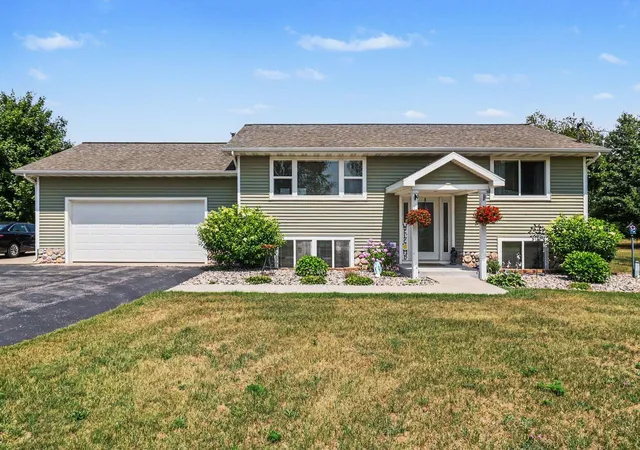 3rd image of 5832 Potter Rd, Bear Lake, MI 49614 | MLS# 67026039872
