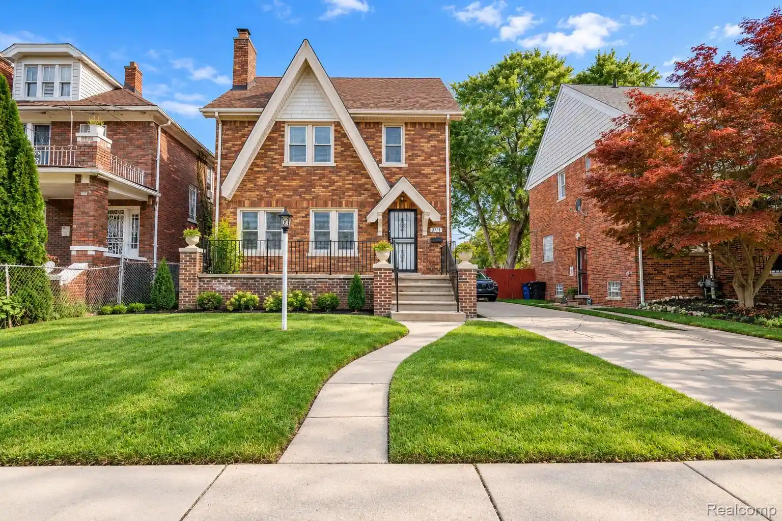 Photo 1 of Single family home for sale at 371 Piper Blvd, Detroit, MI 48215 | MLS# 20261060008 | Listing updated on 2026-10-16