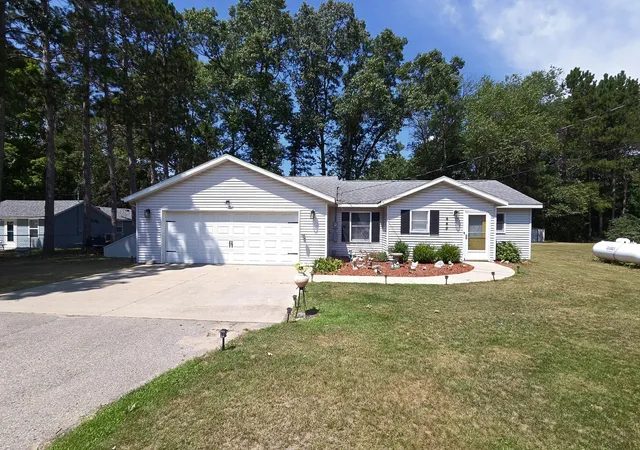 1st image of 445 Pettibone Dr, Bitely, MI 49309 | MLS# 72026039880