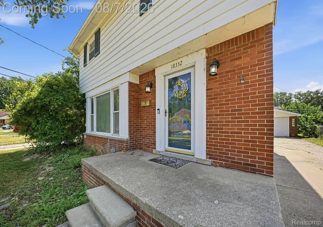 Photo 3 of Single family home for sale at 18332 Spring Ct S, Fraser, MI 48026 | MLS# 20261060013 | Listing updated on 2026-09-05