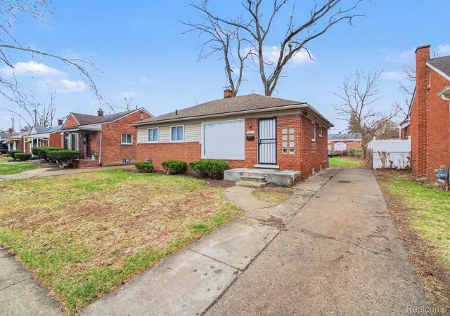 Photo 3 of Single family home for sale at 20260 Patton St, Detroit, MI 48219 | MLS# 20261060011 | Listing updated on 2026-08-25