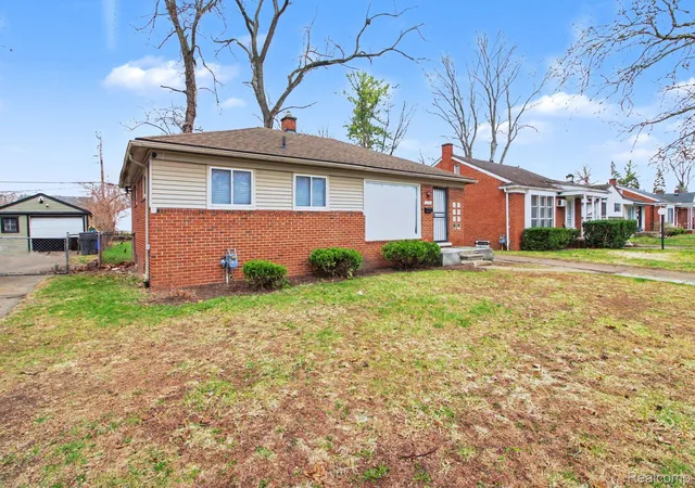 Photo 3 of Single family home for sale at 20260 Patton St, Detroit, MI 48219 | MLS# 20261060011 | Listing updated on 2026-08-25