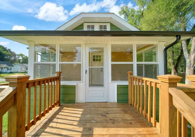 2nd image of 337 E Addison St, Jackson, MI 49203 | MLS# 55026039886