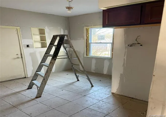 3rd image of 15810 Normandy St, Detroit, MI 48238 | MLS# 20261060036