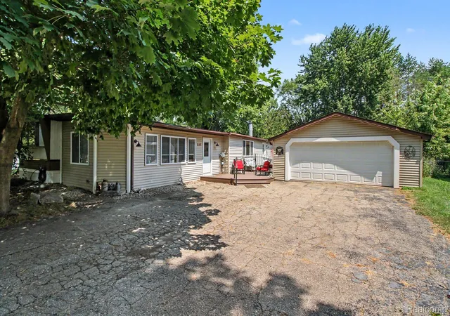 1st image of 521 Cherokee Bnd, Howell, MI 48843 | MLS# 20261060043