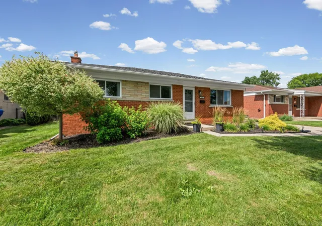 Photo 2 of Single family home for sale at 13745 Colpaert Dr, Warren, MI 48088 | MLS# 58050216951 | Listing updated on 2026-09-17