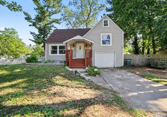 Photo 2 of Single family home for sale at 1095 Roosevelt Ct, Norton Shores, MI 49441 | MLS# 71026039901 | Listing updated on 2026-09-11