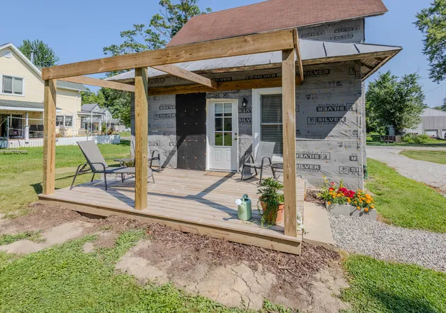 39th image of 211 W Maple St, Camden, MI 49232 | MLS# 53026039902