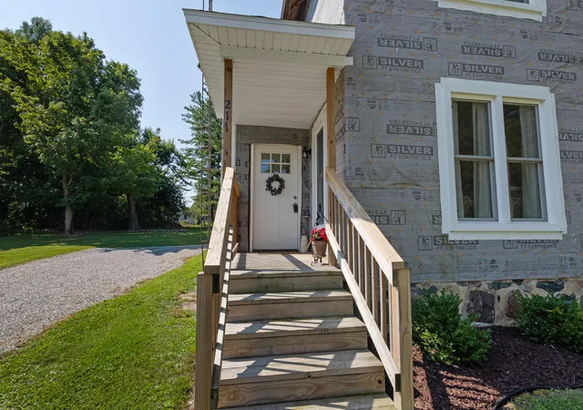 4th image of 211 W Maple St, Camden, MI 49232 | MLS# 53026039902