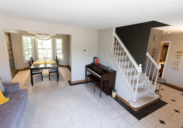 4th image of 649 Bedford Dr, Westland, MI 48185 | MLS# 20261060044