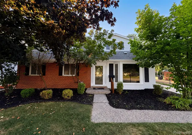 1st image of 14743 Ronnie Ln, Livonia, MI 48154 | MLS# 20261060045