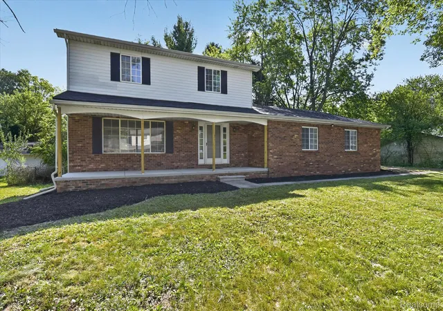 2nd image of 3461 Maple Dr, Ypsilanti, MI 48197 | MLS# 20261060047