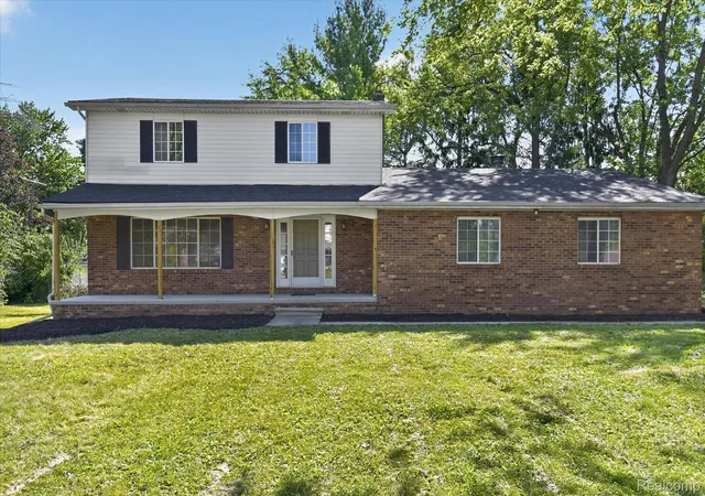 Photo 4 of Single family home for sale at 3461 Maple Dr, Ypsilanti, MI 48197 | MLS# 20261060047 | Listing updated on 2026-09-14