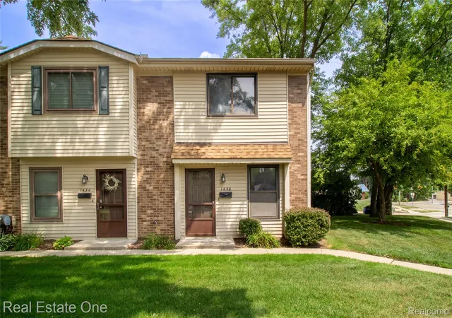 Photo 2 of Condo for sale at 1430 W Webster Rd, Royal Oak, MI 48073 | MLS# 20261060050 | Listing updated on 2026-09-13