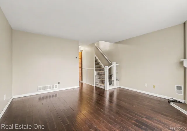 Photo 2 of Condo for sale at 1430 W Webster Rd, Royal Oak, MI 48073 | MLS# 20261060050 | Listing updated on 2026-09-13