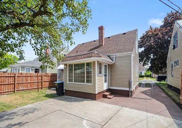 21st image of 20283 Bradford St, Detroit, MI 48205 | MLS# 81026039908
