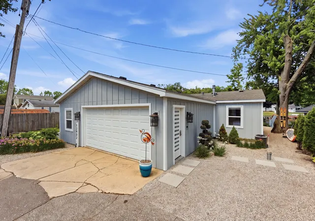 1st image of 12932 Hazel Dr, Wayland, MI 49348 | MLS# 65026039907