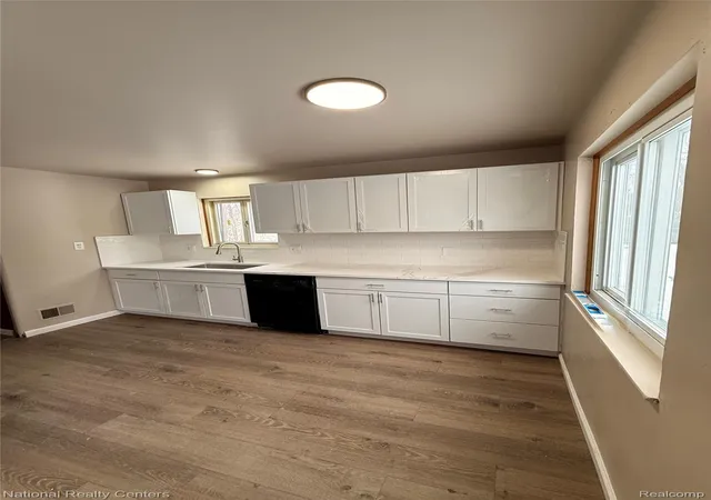 3rd image of 20795 Helle Ave, Warren, MI 48089 | MLS# 20261060052