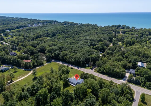 Photo 3 of Single family home for sale at 449 Blue Star Hwy, South Haven, MI 49090 | MLS# 66026039911 | Listing updated on 2026-09-18