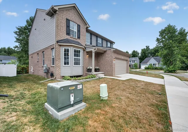 2nd image of 1585 Weeping Willow Ct, Ypsilanti, MI 48198 | MLS# 20261060056