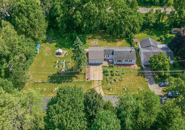 4th image of 1734 Fayette Ct, Portage, MI 49002 | MLS# 66026039915