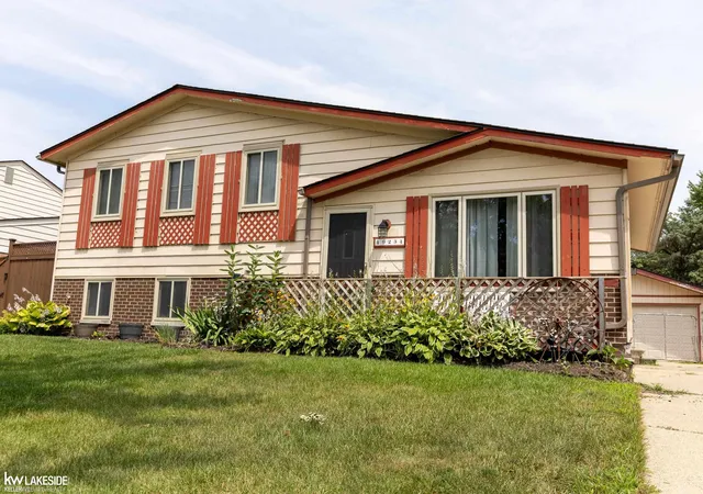 Photo 1 of Single family home for sale at 49234 Michelle Ann Dr, Chesterfield, MI 48051 | MLS# 58050216961 | Listing updated on 2026-09-01