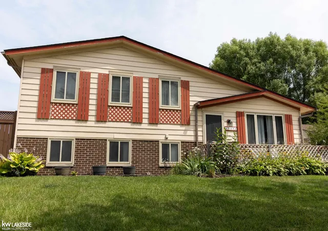 Photo 2 of Single family home for sale at 49234 Michelle Ann Dr, Chesterfield, MI 48051 | MLS# 58050216961 | Listing updated on 2026-09-01