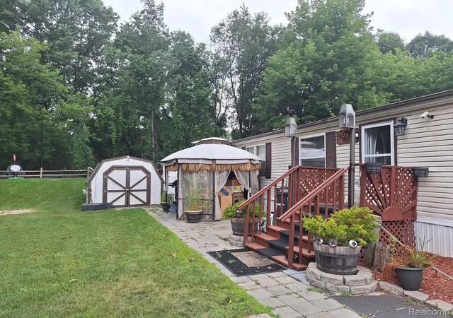 2nd image of 2500 Mann Rd Mann Rd #272, Clarkston, MI 48346 | MLS# 20261060067