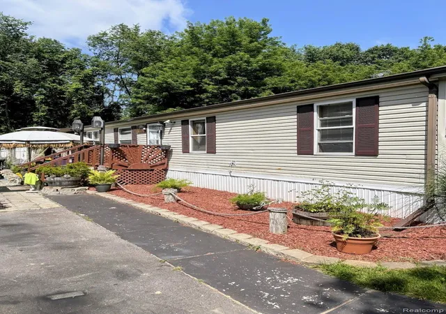 Photo 4 of Single family home for sale at 2500 Mann Rd #272, Clarkston, MI 48346 | MLS# 20261060067 | Listing updated on 2026-08-27