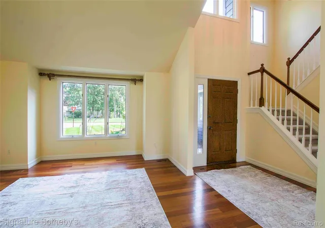 4th image of 3131 Smugglers Ridge Dr, Walled Lake, MI 48390 | MLS# 20261060072