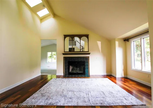 5th image of 3131 Smugglers Ridge Dr, Walled Lake, MI 48390 | MLS# 20261060072