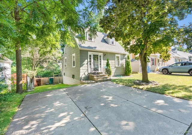 1st image of 617 Irvington Ave, Lansing City Ingham, MI 48910 | MLS# 20261060076