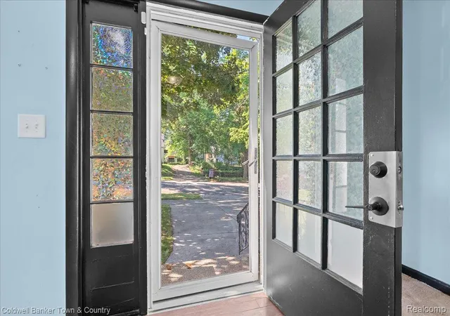 2nd image of 617 Irvington Ave, Lansing City Ingham, MI 48910 | MLS# 20261060076