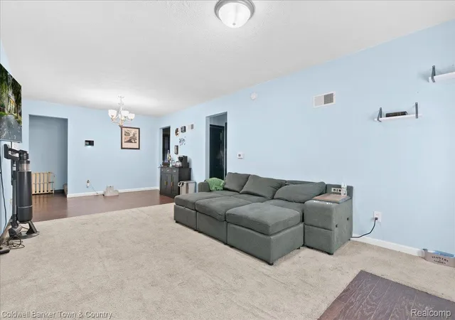 3rd image of 617 Irvington Ave, Lansing City Ingham, MI 48910 | MLS# 20261060076