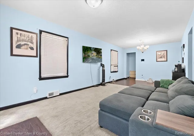 4th image of 617 Irvington Ave, Lansing City Ingham, MI 48910 | MLS# 20261060076