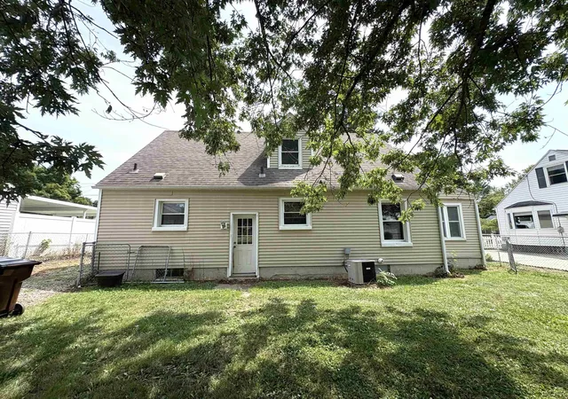 5th image of 229 N Charels St, Adrian, MI 49221 | MLS# 56050216967