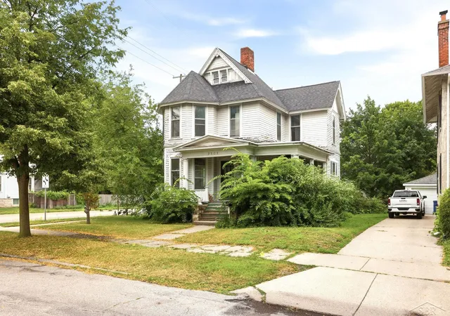 3rd image of 2101 5Th St, Bay City, MI 48708 | MLS# 61050216968