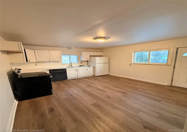 Photo 3 of Single family home for sale at 8468 Timken Ave, Warren, MI 48089 | MLS# 20261060082 | Listing updated on 2026-08-07
