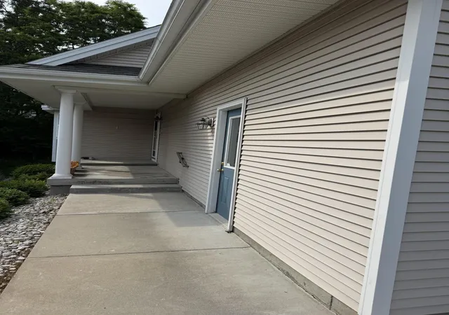 1st image of 282 Lighthouse Cir, Manistee, MI 49660 | MLS# 67026039925