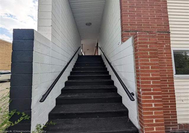 16th image of 16217 Greenfield Rd, Detroit, MI 48235 | MLS# 20261060088