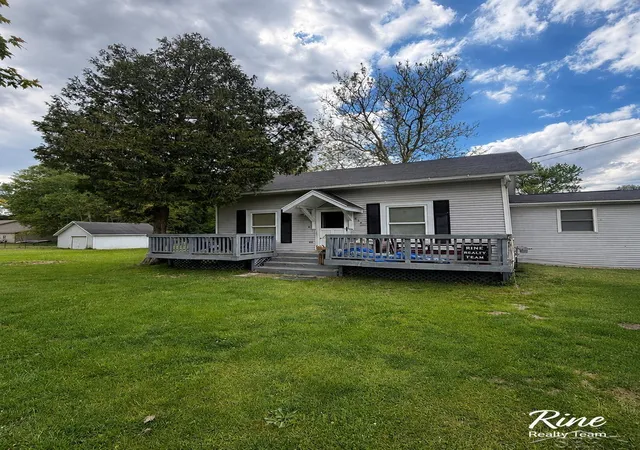 2nd image of 832 Hyatt St, Eaton Rapids, MI 48827 | MLS# 61050216969